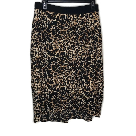 Dress Barn Dresses & Skirts - Dress barn skirt.  Size med.  waistband elastic.